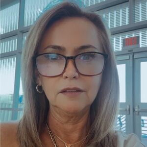 Meet your Posher, Claudia